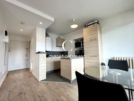 a louer appartement studio de 24m2 plein centre de dinard