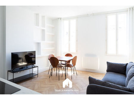 très bel appartement t2 meublé de 38 m2 rénové en juillet 2022  situé au quartier prado/pe