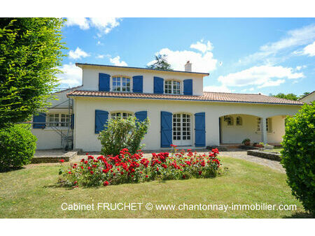 vente maison 6 pièces 175 m² chantonnay (85110)