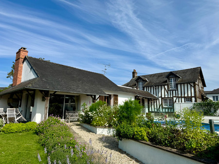 fabuleuse maison de village de 6 chambres avec annexe  jardin  garage et piscine chauffée 