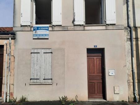 vente maison à rochefort (17300) : à vendre / 77m² rochefort