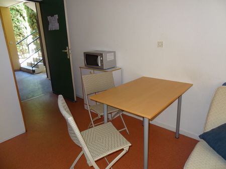 studio meuble 18 m2 residence etudiante st matthieu .ideal classe prepa daudet 350 euroos