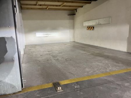 location parking / box en s/s sécurisé chatou