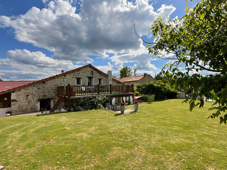 magnifique conversion de grange de 6 chambres. immaculée et entretenue. une véritable prop