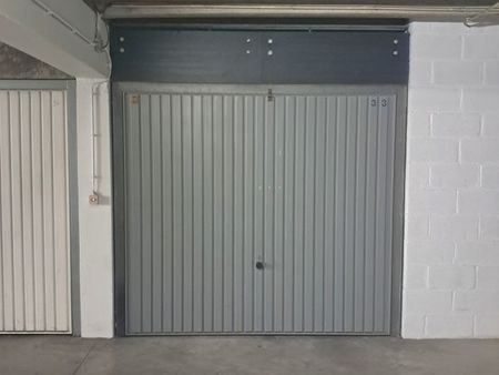 garage fermé à vendre