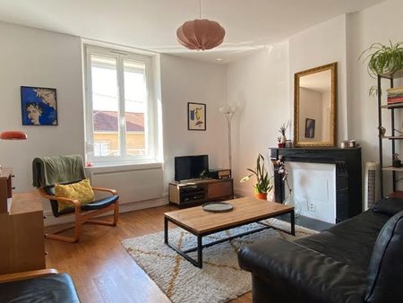 location appartement 3 pièces 65 m²