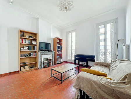 a vendre charmant appartement 3 pièces de 69 m² à marseille (13004) - les chartreux