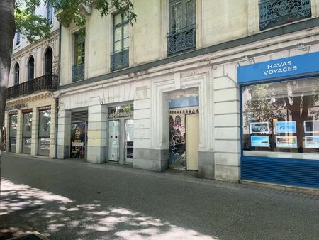 local commercial - nimes