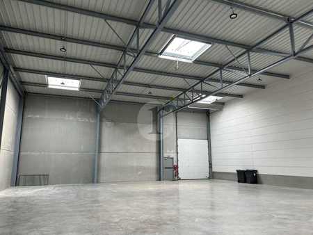 location d'entrepôt de 690 m² à tourcoing - 59200