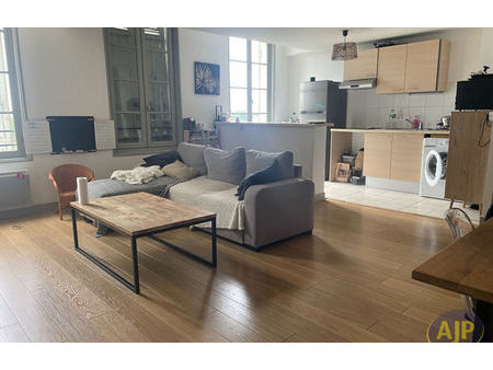 vente appartement 3 pièces 59 m² saintes (17100)