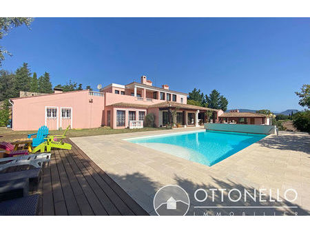 vente maison 15 pièces 534 m² roquebrune-sur-argens (83520)