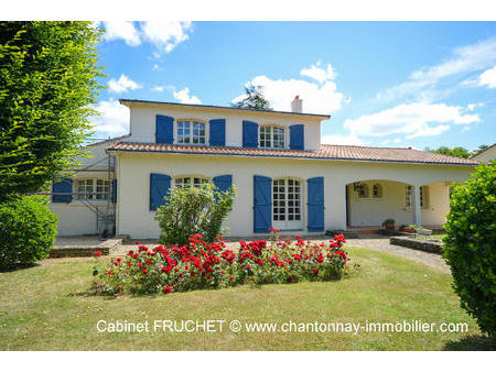 vente maison à chantonnay (85110) : à vendre / 175m² chantonnay