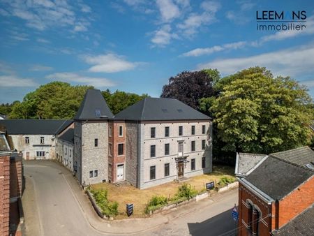 bâtiment historique à rénover - surface utile de + de 800m2