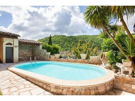 maison(s) avec terrasse et piscine au cœur de bruniquel