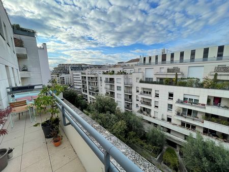 appartement 3 pièces 44 8m2 + terrasse 10m2 + parking + cave
