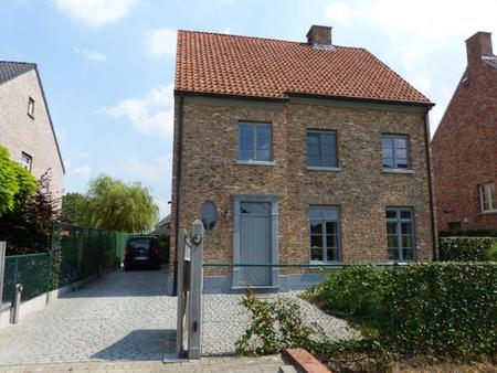 huis te huur in oud-turnhout met 4 slaapkamers