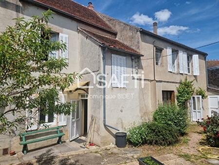 très grande maison t7 divisible  garages  cour