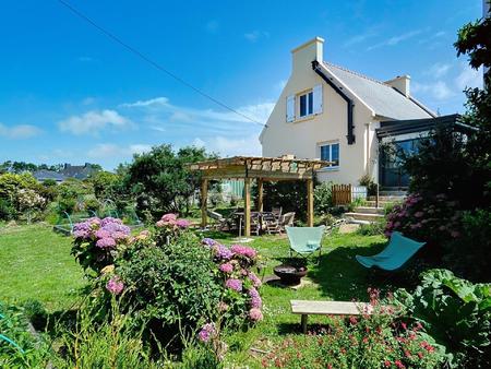 maison rénovée recemment avec vue mer