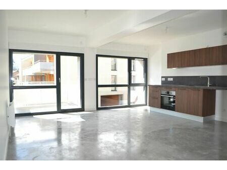 location appartement 4 pièces 71.33 m²