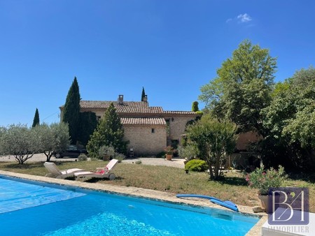 château à restaurer à le barroux