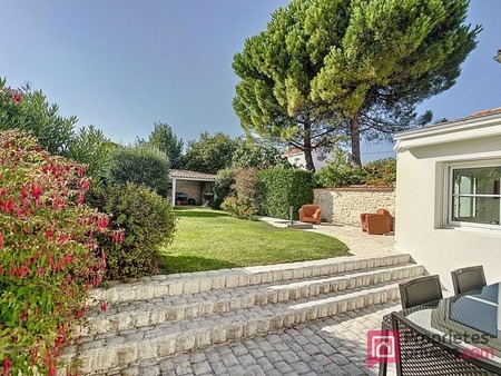 maison/villa de standing à la rochelle