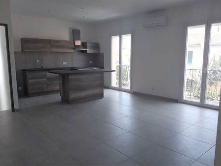 appartement t3 avec cour dans quartier calme