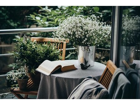 4 pièces avec balcon et parkings et caves