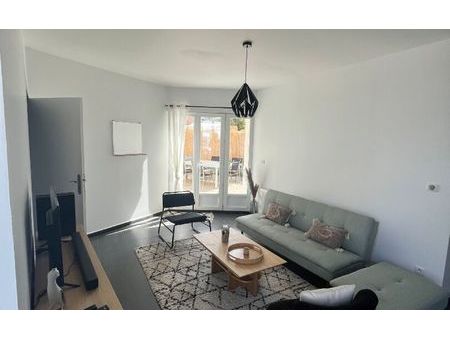 location appartement  m² t-2 à lille  606 €