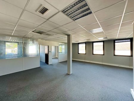 vente locaux professionnels 157 m²