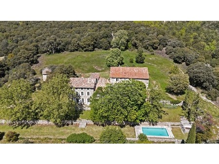 maison de luxe à vendre à reillanne