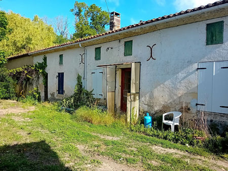 longère de 310 m2 sur 3100 m2 de jardin