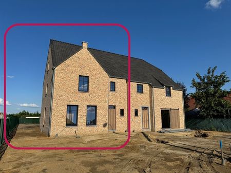 huis te koop in neeroeteren met 4 slaapkamers