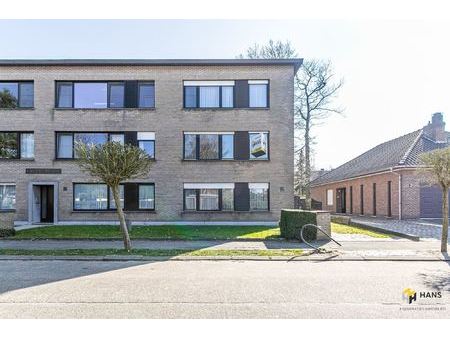 appartement te koop in kapellen met 2 slaapkamers