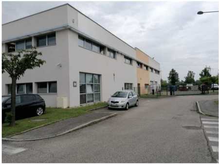 location d'entrepôt de 1 730 m² à saint-priest - 69800