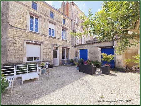 vente immeuble à saint-jean-d'angély (17400) : à vendre / 270m² saint-jean-d'angély