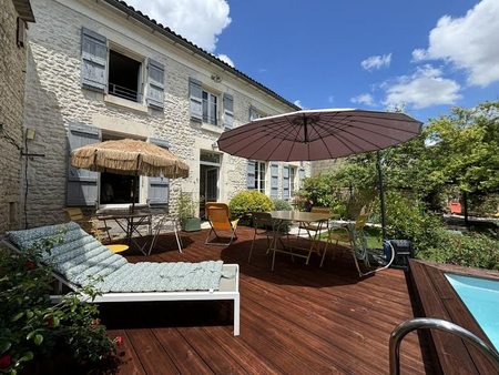 vente maison 7 pièces 230 m²