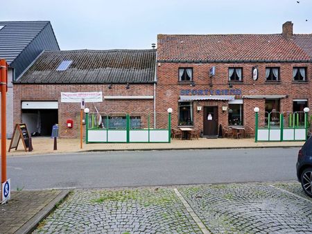 bâtiment hôtelier « sportvriend » dans la dorpsstraat à ette