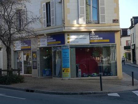 local commercial magasin stockage