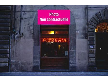 local pizzeria 18 m²