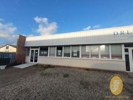 local commercial 213 m² vernon