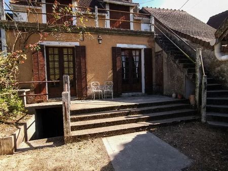 maison ancienne avec jardin  terrasse et garage