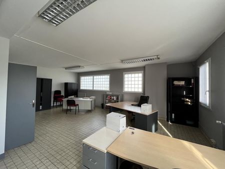 bureaux 180 m²
