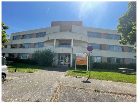 vente bureaux estillac 200m²