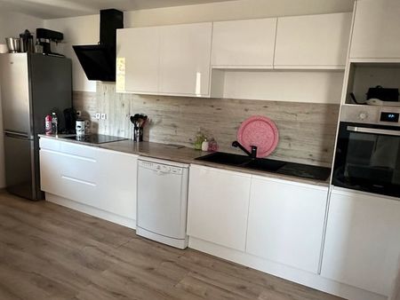 appartement lumineux t4 refait à neuf