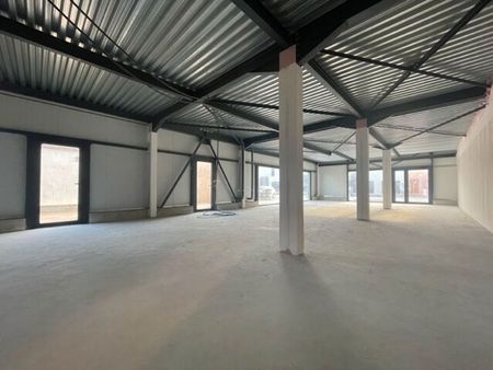 local commercial 155 m²