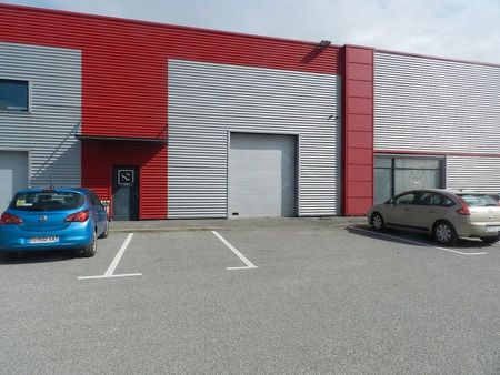 local industriel 230 m²