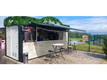 kiosque à pizza au feu de bois