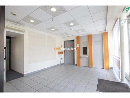 vente bureaux et commerces à pluvigner (56330) : à vendre / pluvigner