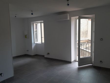 a louer  non meublé  t3  70 m²