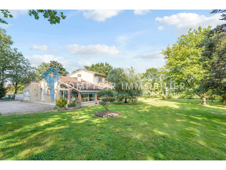 maison individuelle de 140 m² à villeneuve-les-bouloc.